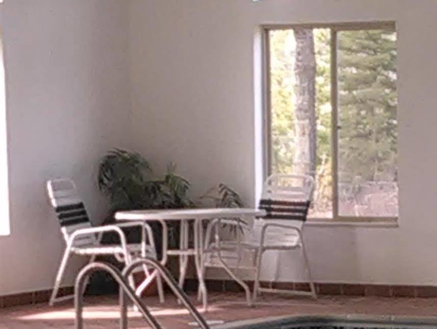 Pellston Lodge Εξωτερικό φωτογραφία